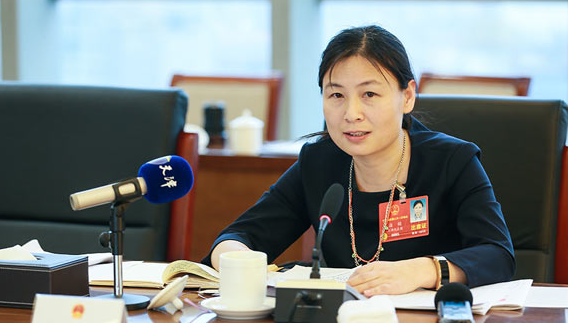 ““弃渣场”变身“聚宝盆” 宝兰客专林光村段复垦复绿助农增收”